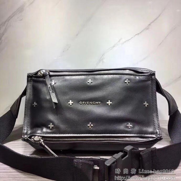 GlVENCHY紀梵希 新款雙拉鏈 十字釘全皮 斜挎胸包 單肩包  tsg1241